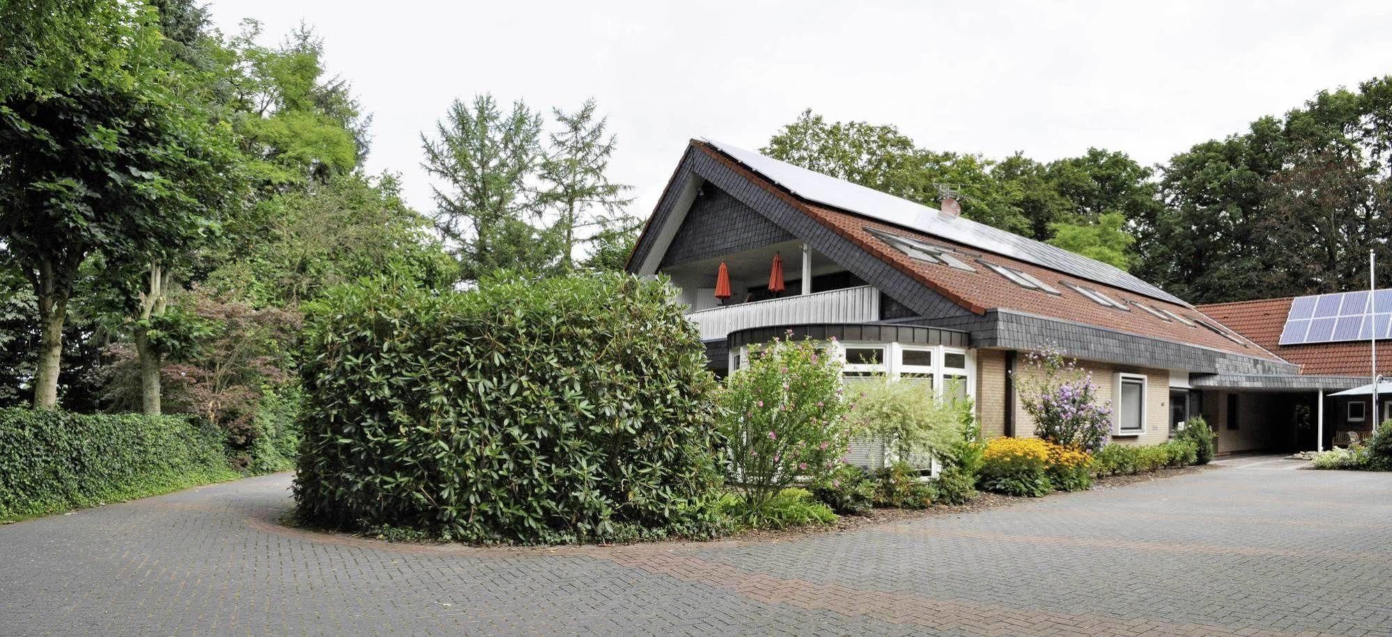 Hellmanns Hotel Bremers Bauerndiele Wiefelstede Exteriér fotografie